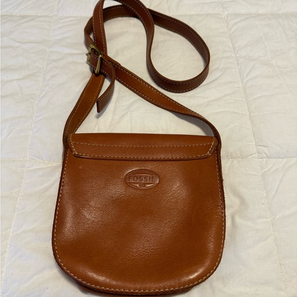 Fossil Classic Brown Leather Crossbody Bag - Picture 2 of 3
